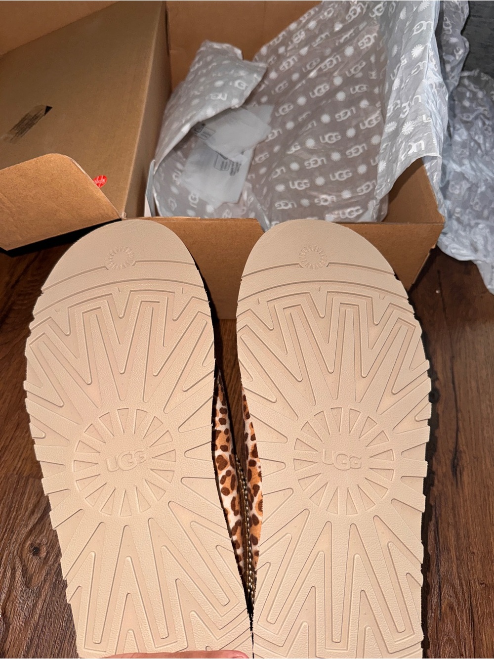 UGG Women's Leopard Print Platform Mules in Brown and Cream - Picture 6 of 6